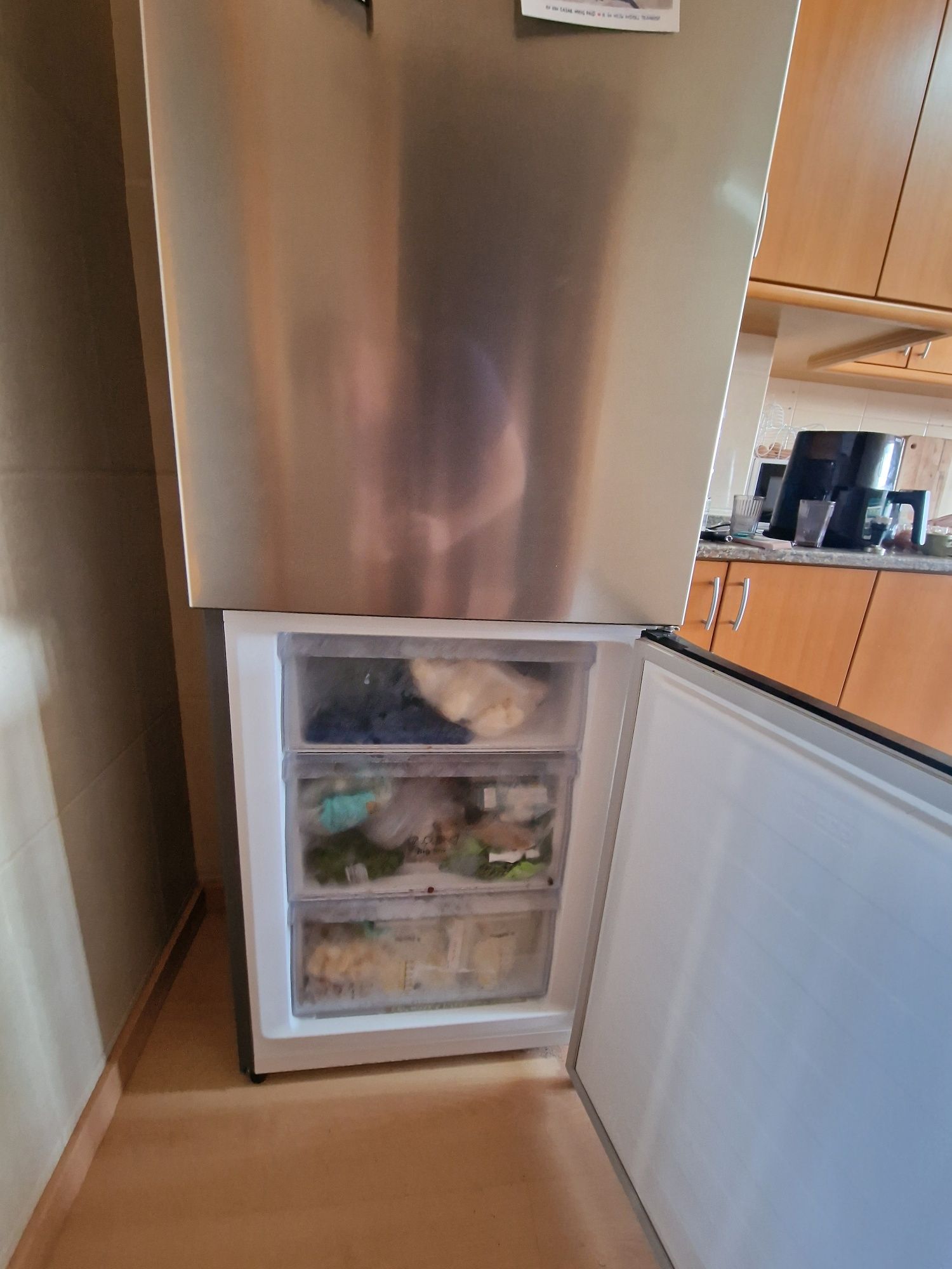 Frigorífico Hisense como NOVO