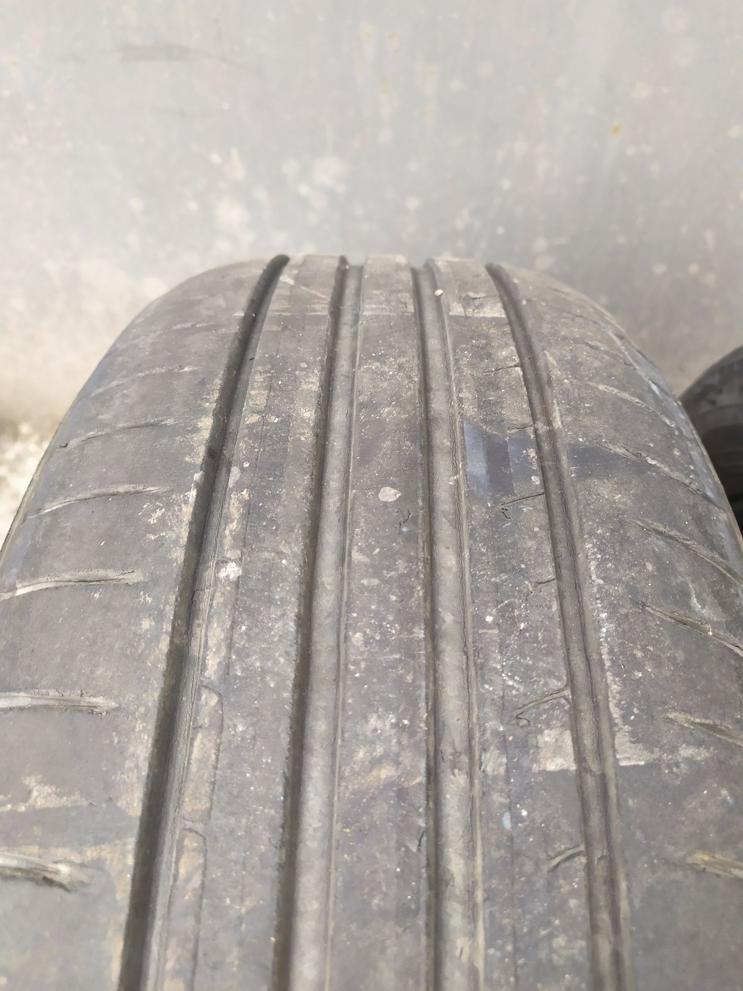 Opony letnie 205/60/16 Dunlop Bridgestone (możliwość kupna 2 sztuk)