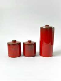 trzy czerwone pojemniki kuchenne ceramika Lava