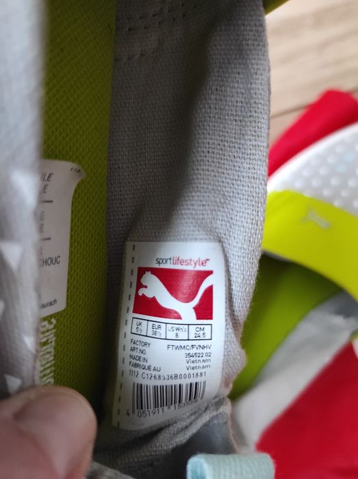 Buty tenisówki Puma rozm. 38,5 . Nowe
