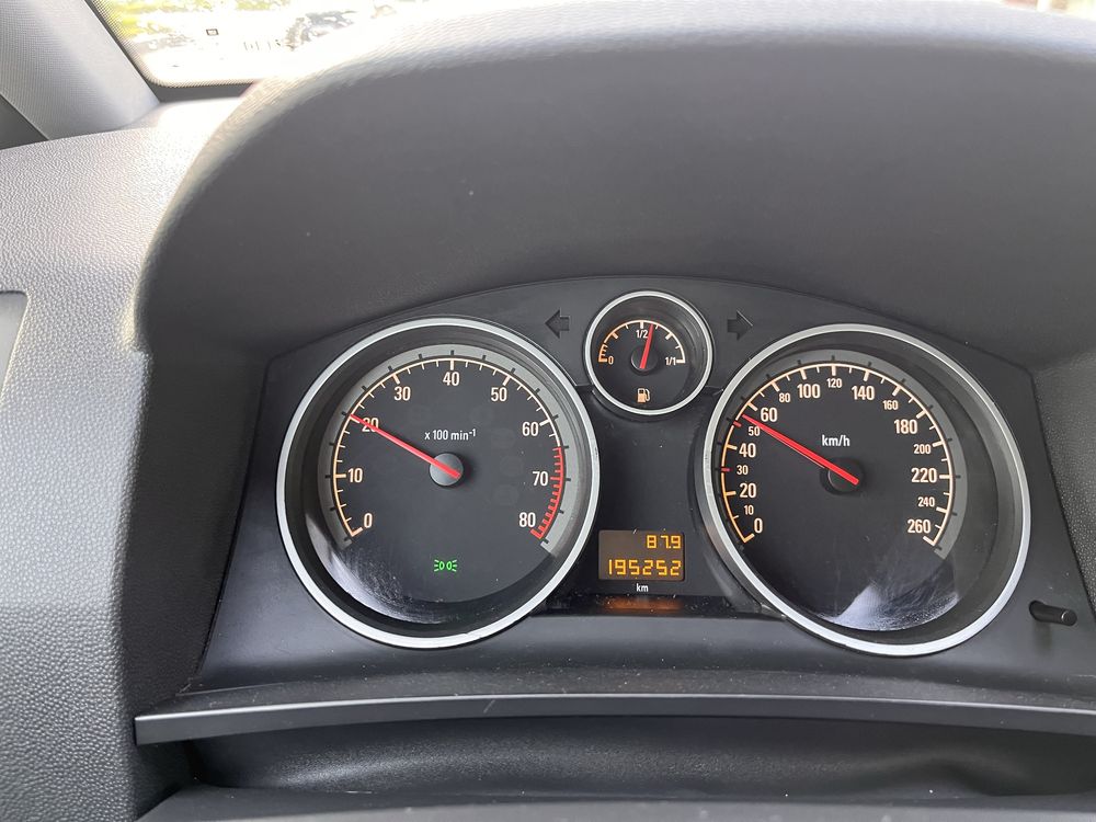 Opel Zafira 1,6 бензин