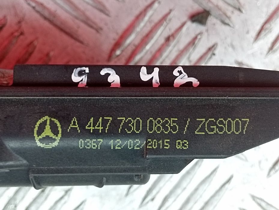 Замок дверей лівий Вито 447 задні двері Mercedes Vito W447