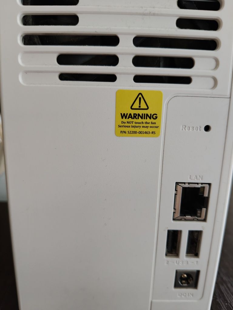 NAS QNAP TS-233 + HDD 2 x 2 TB