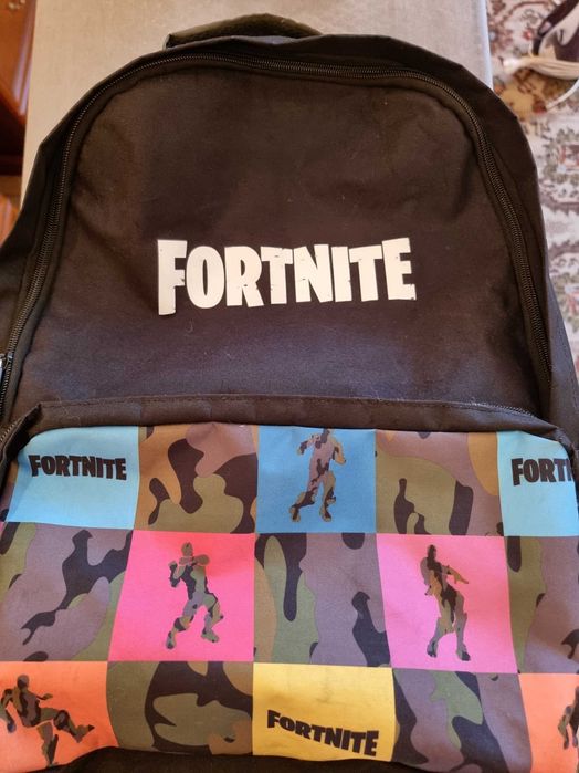 Продам рюкзак с принтом в стиле игры Fortnite