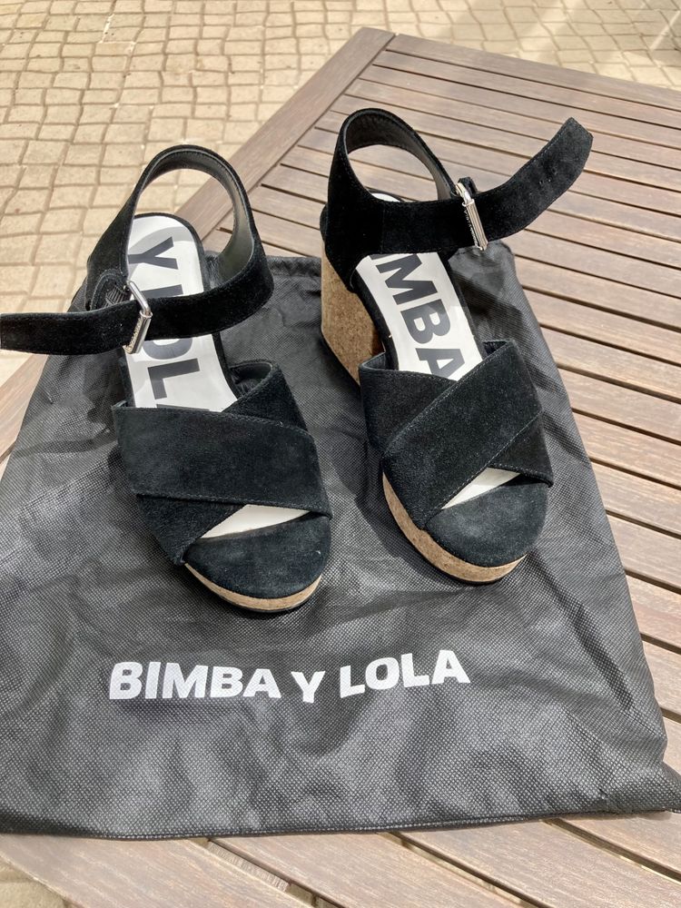 Sandálias Bimba Y Lola praticamente novas