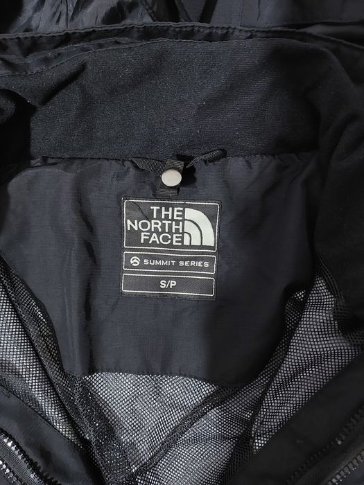 TNF The North Face Summit Series Gore Tex вітровка
