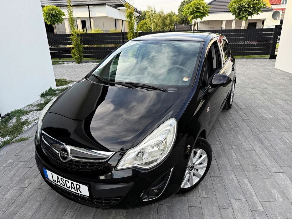 Opel Corsa D 1.4i 87KM Tempomat Klima Alu Halogeny 8xPP Serwis NIEMCY Opłacona