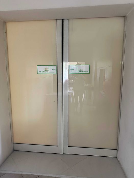Drzwi przesuwne przeszklone