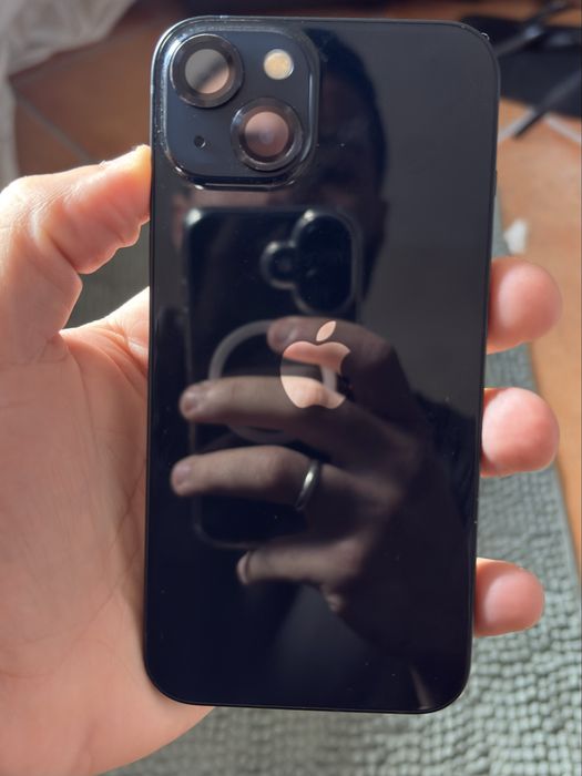 Iphone 13 com poucas marcas de uso
