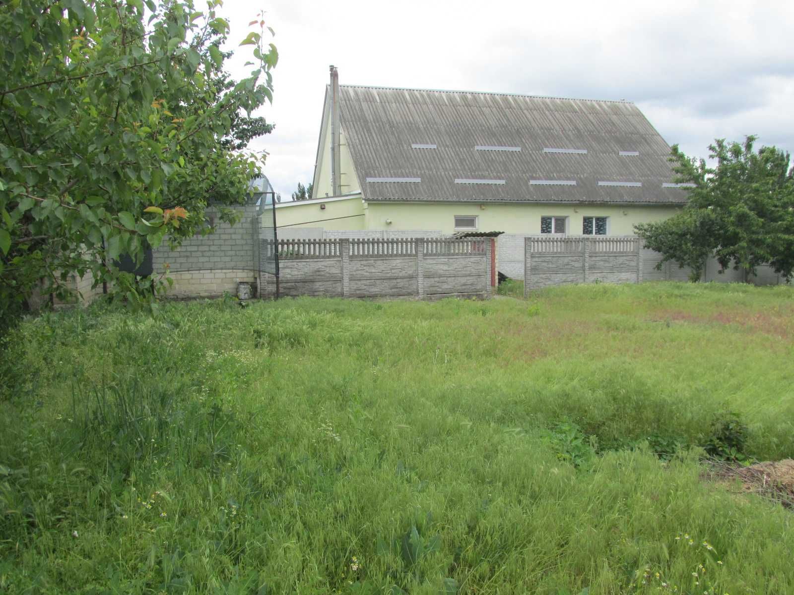 Продам двоповерховий  будинок  заг. площ. 140 кв. м по вул. Береговій