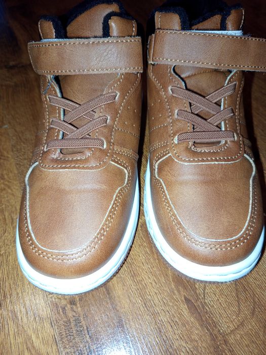 Продам ,на весну-осінь