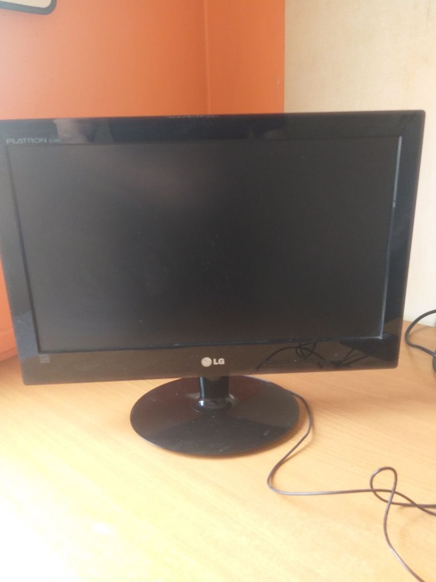Monitor LG Flatron E1940 18.5cala VGA Sprawny