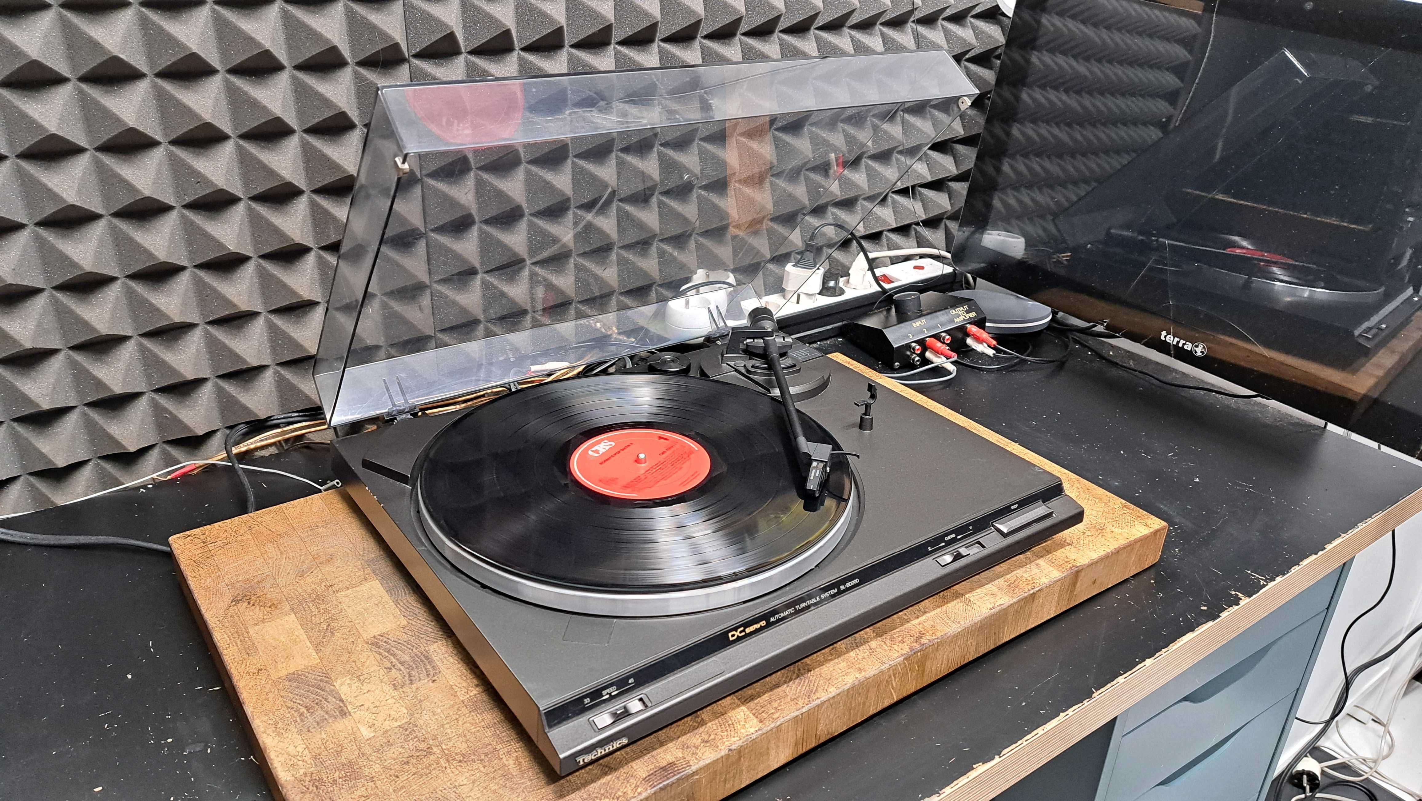 Gramofon Technics SL-BD20D