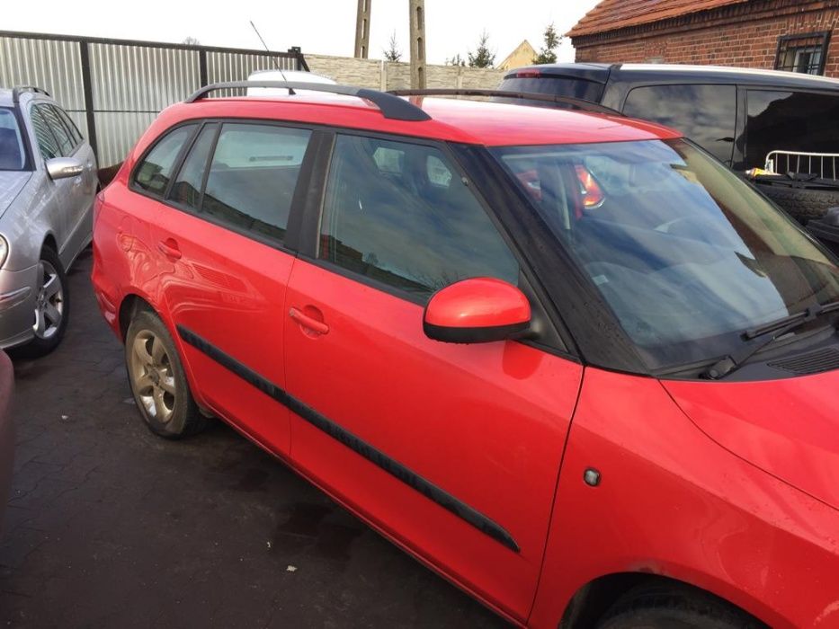 Двері Передні, Задні Шкода Фабія II Skoda Fabia 2 2006-2013