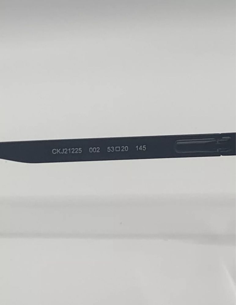Oculos Calvin Kleim