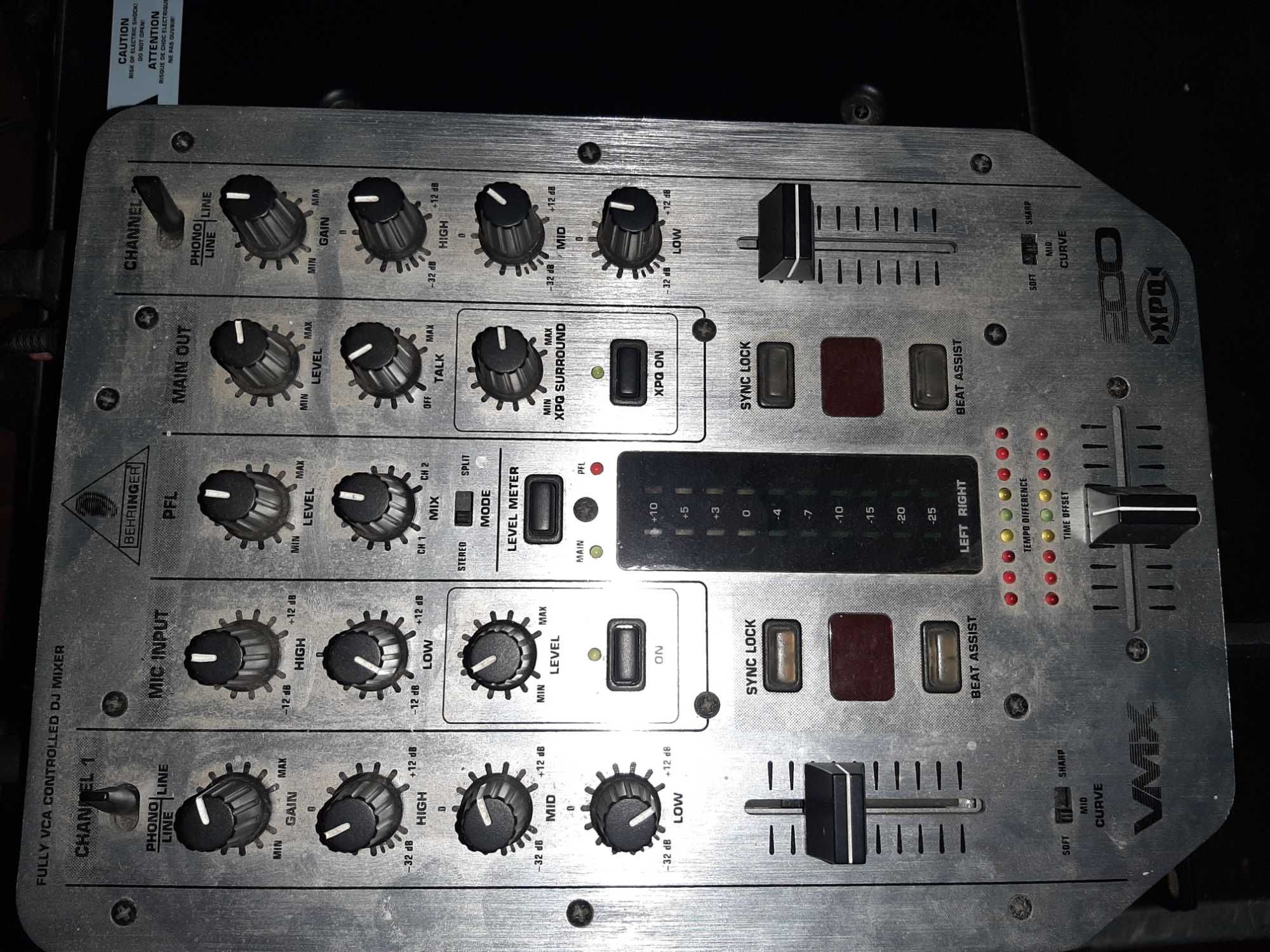 Пасивна акустична система BEHRINGER B1520PRO