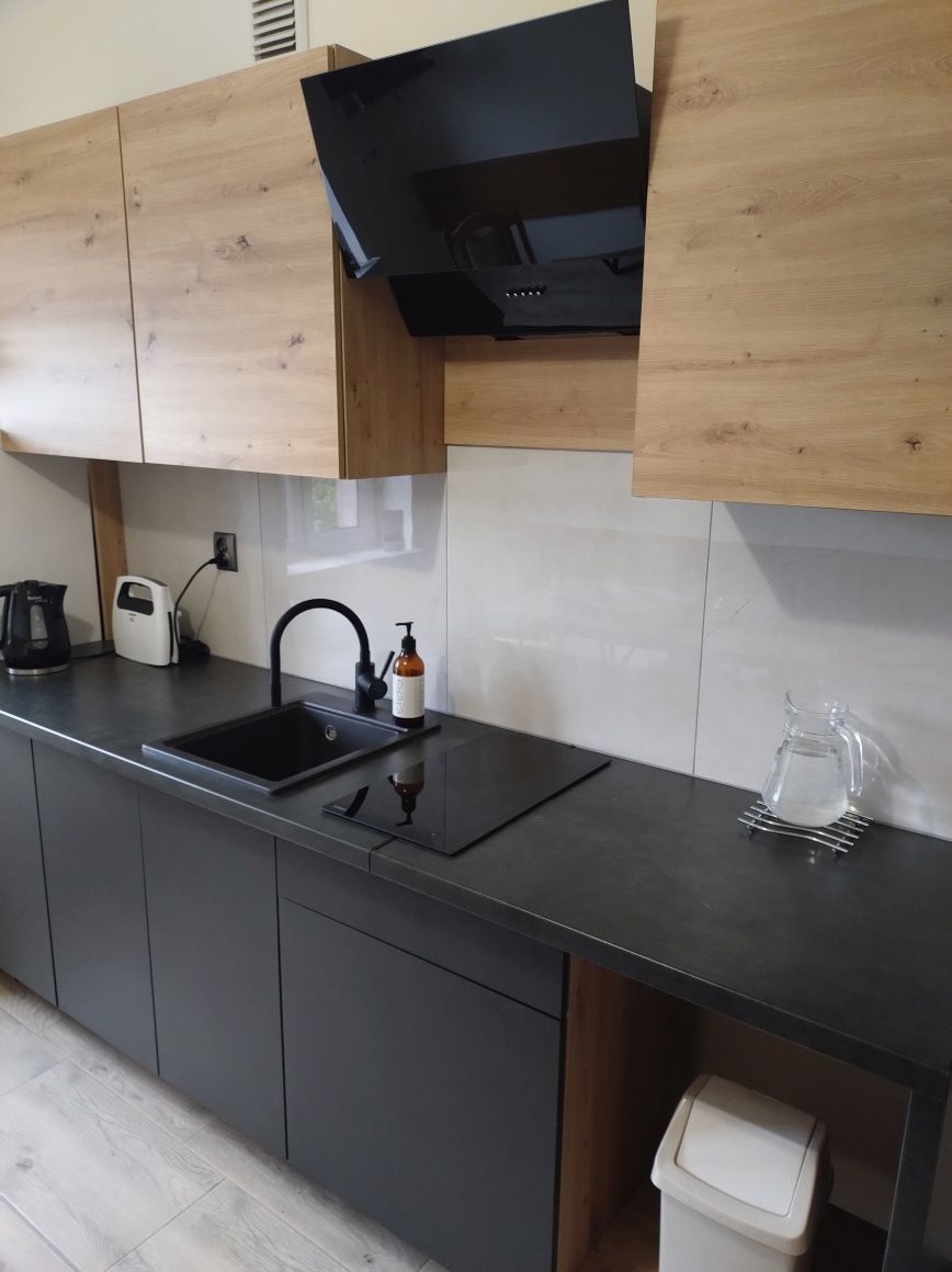 Pokoje gościnne, apartamenty, w centrum Solec Zdrój.