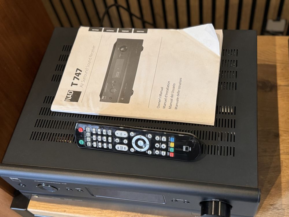 Amplituner NAD t747 t 747 pilot instrukcja