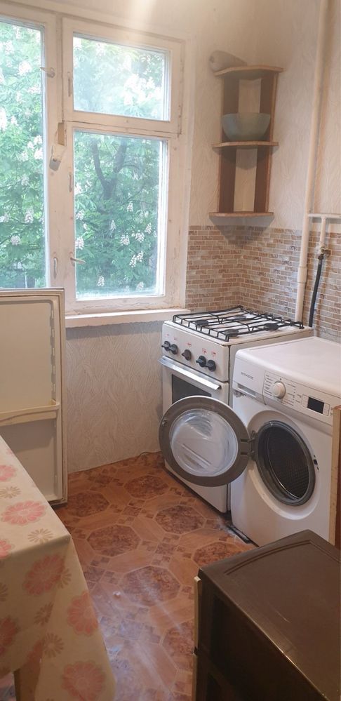 Продам 2к центр Хлібна