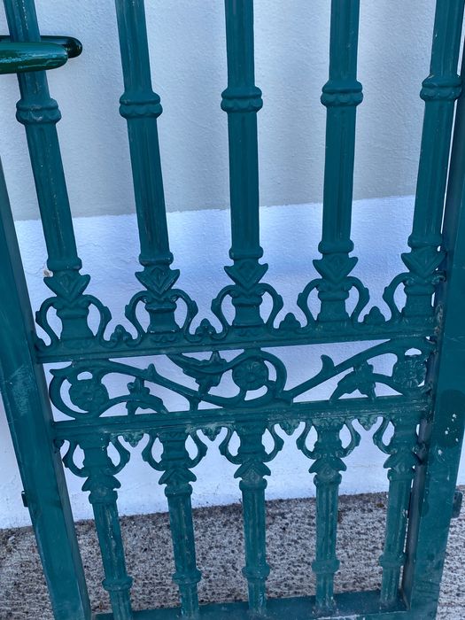 Portão em alumínio maciço e trabalhado