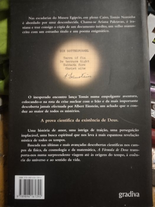 Livro romance  A formula de deus