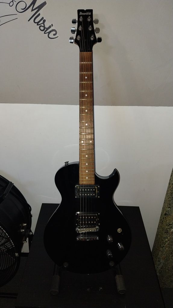 Guitarra Ibanez ART60