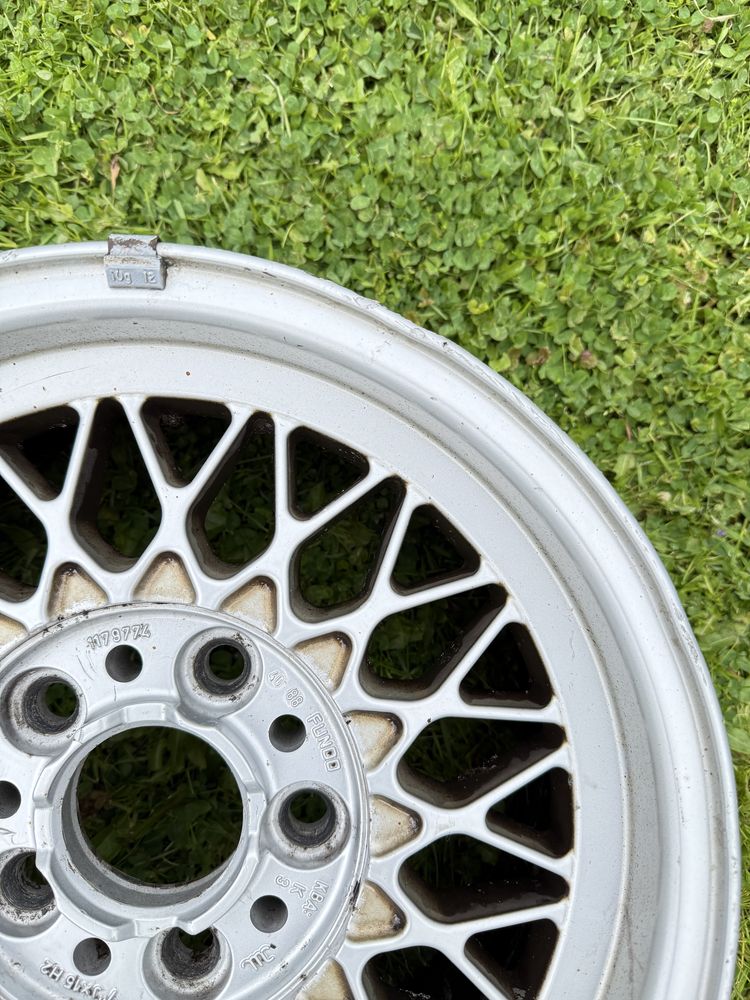 Orginalny bbs bmw e20 15’ cali