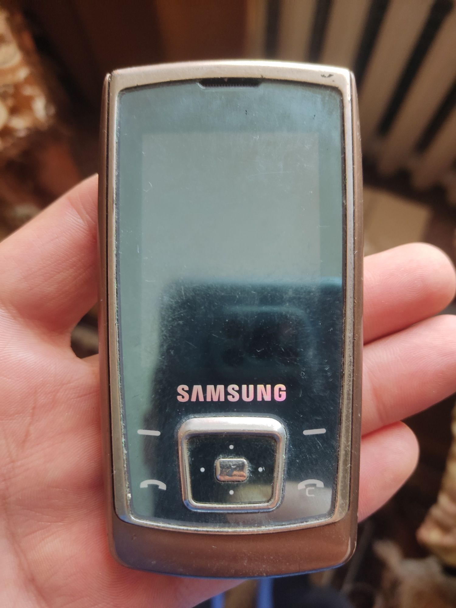 Телефон Samsung E840