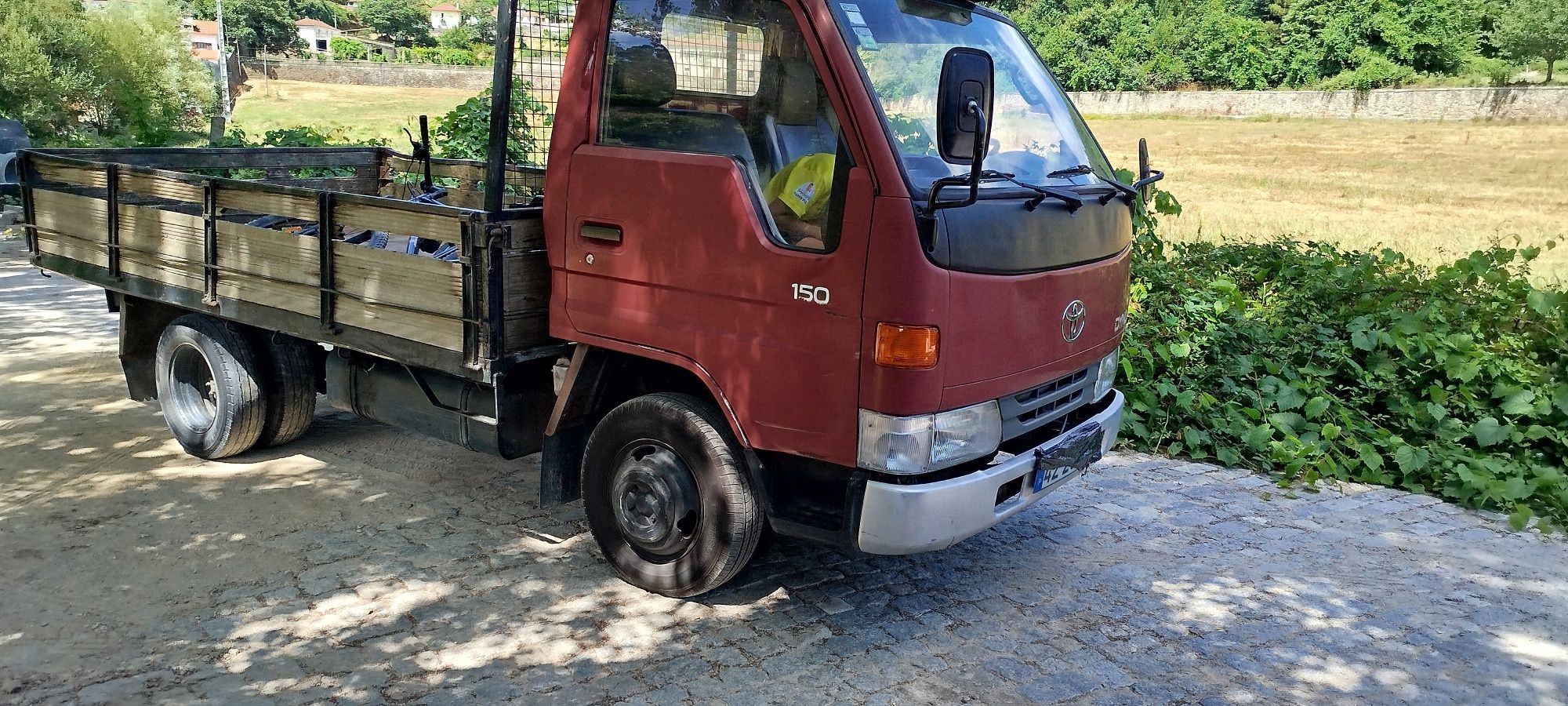 Vendo Toyota Dina 150