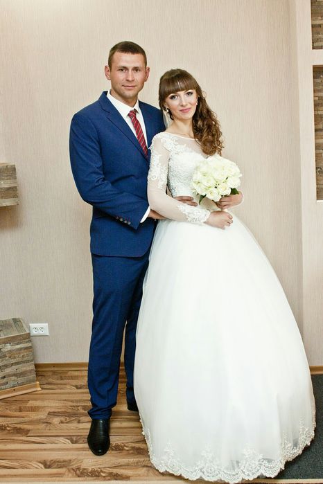 Неймовірно гарна весільна сукня