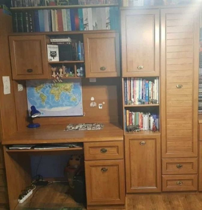 Zestaw mebli - meblościanka -  regał, szafka, biurko