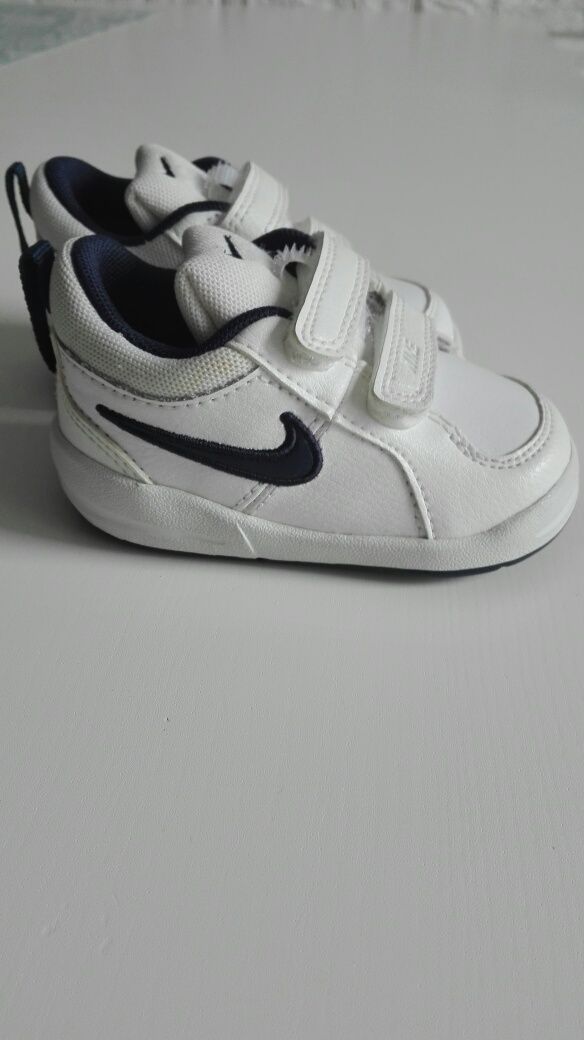 Nike dziecięce białe