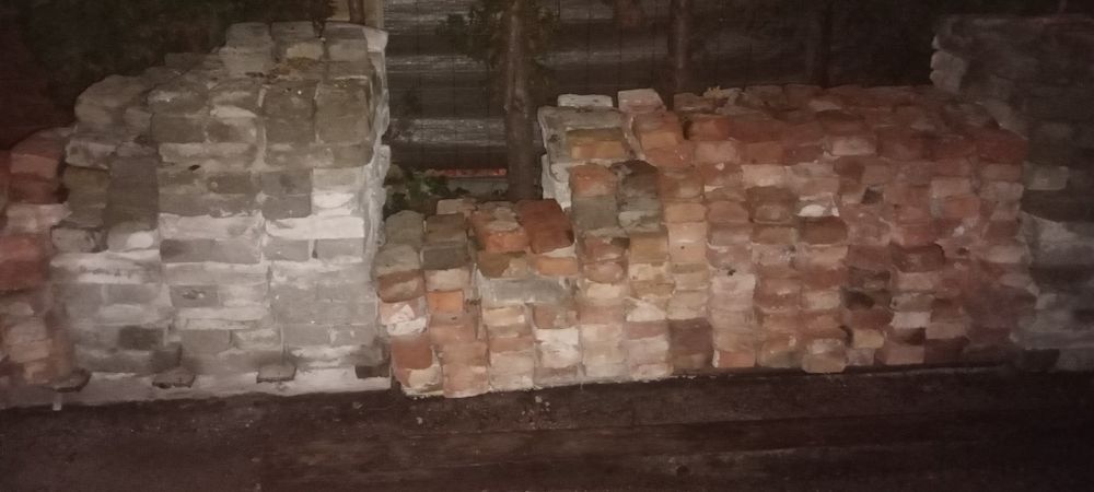 Cegła porozbiórkowa czerwona i biała