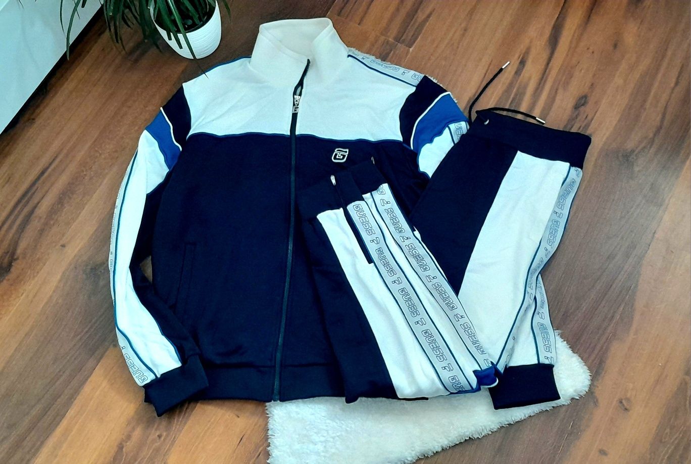 Nowy dres guess l