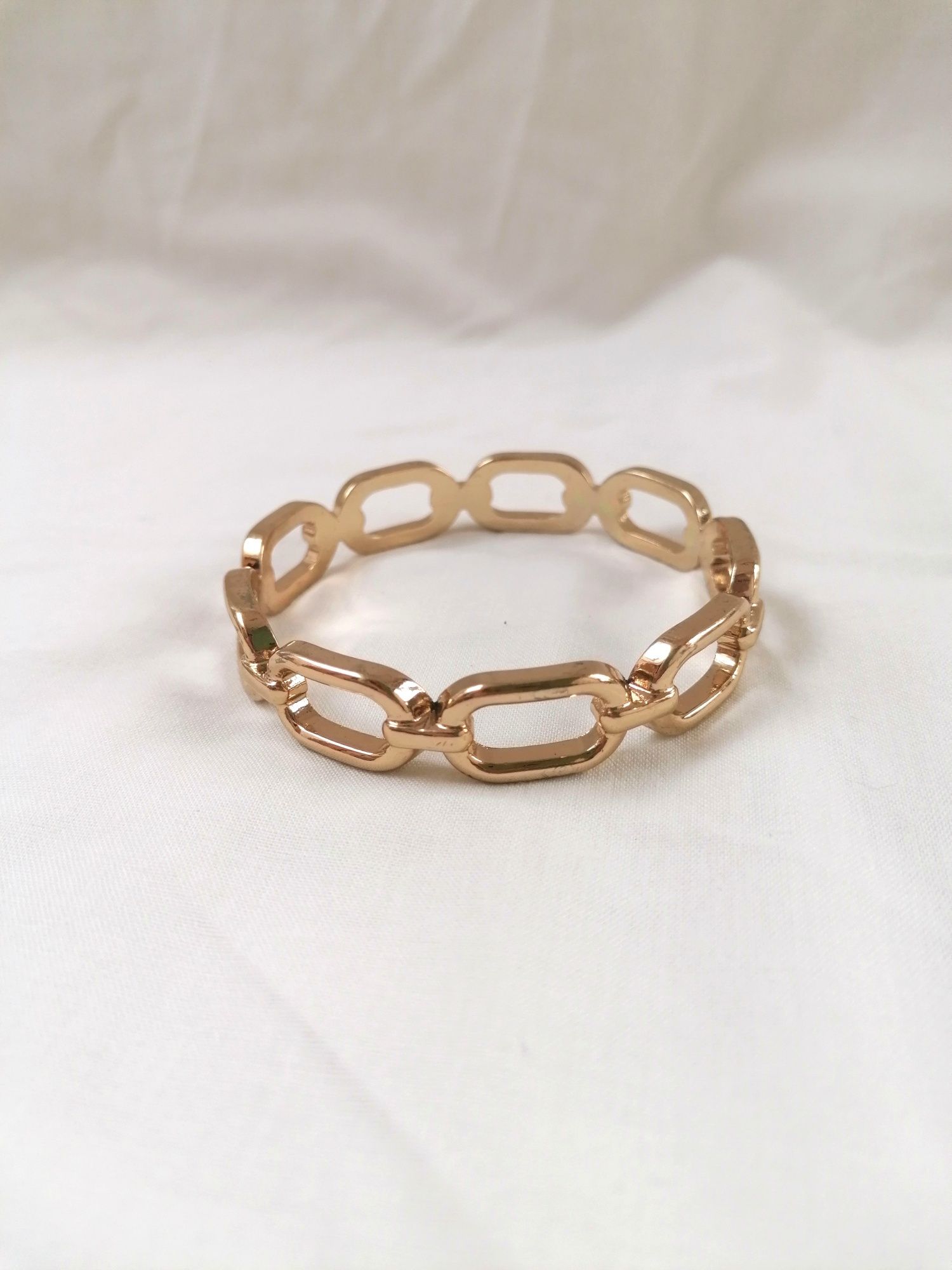 Pulseira Dourada estilo corrente