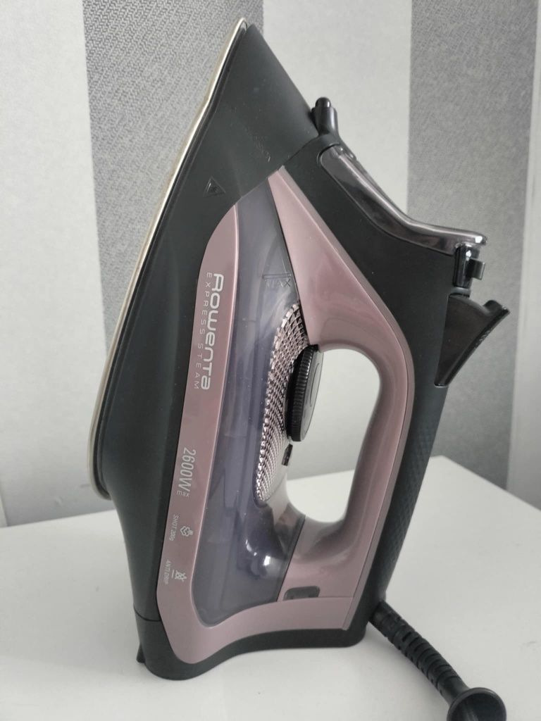 Rowenta Express Steam DW4345D1 2600W – żelazko parowe