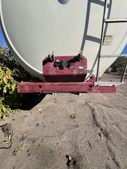 Продам Цистерну напівпричіп Menci