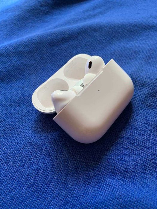 Продам навушники не користувались airpods pro 2 тайп сі як нові