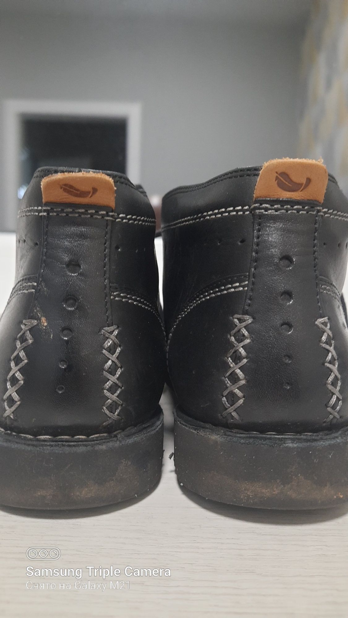 Продам чоботи Clarks