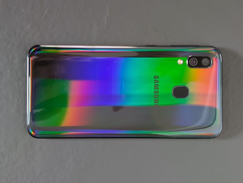 Samsung A40 4/64 dual sim