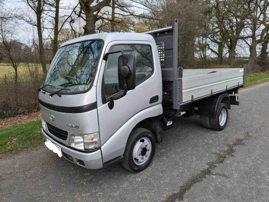 Toyota Dyna 2010, 140.000km basculante tri lateral ligeira