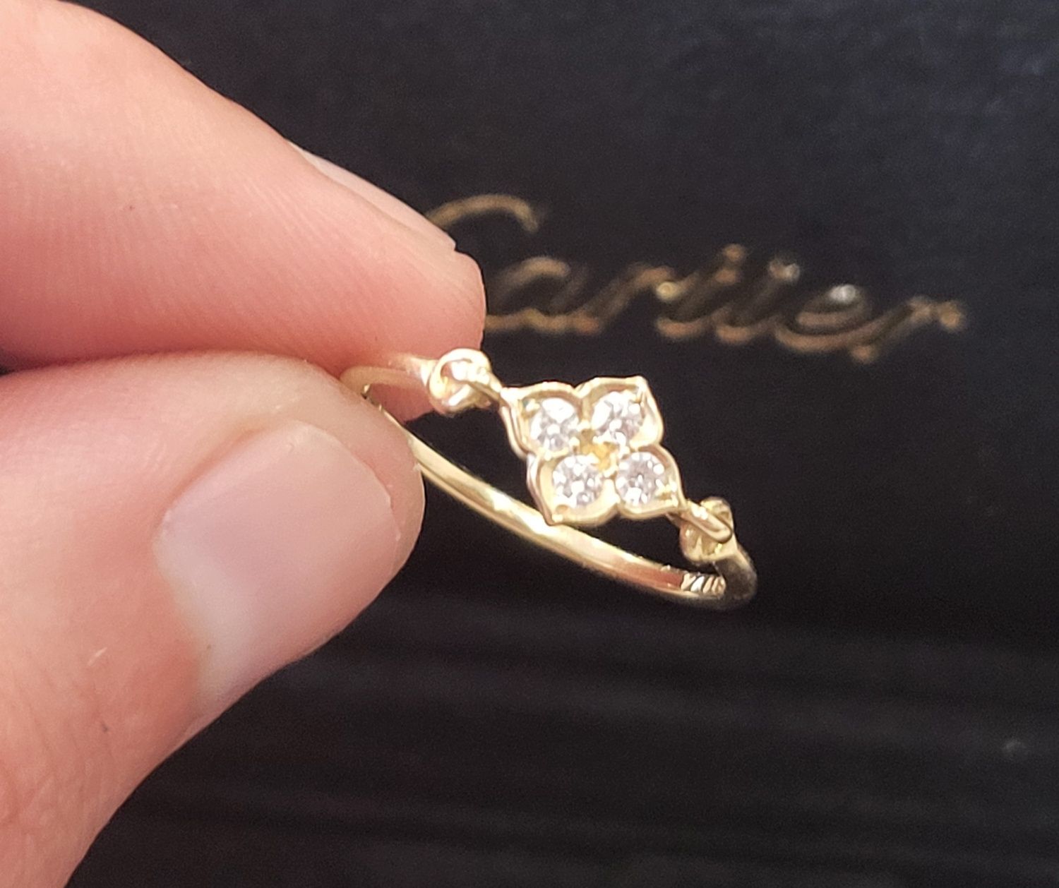 Продам недорого 100% оригинал кольцо cartier 0.5 карат бриллианты