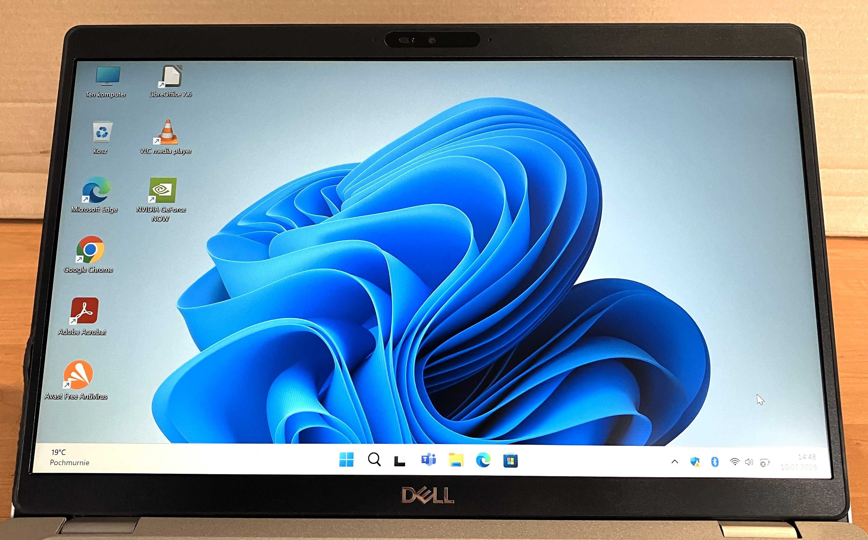 Laptop DELL 5410 Intel® Core™ i5-10th 16GB 256GB SSD USB-C™ LTE 5G FHD