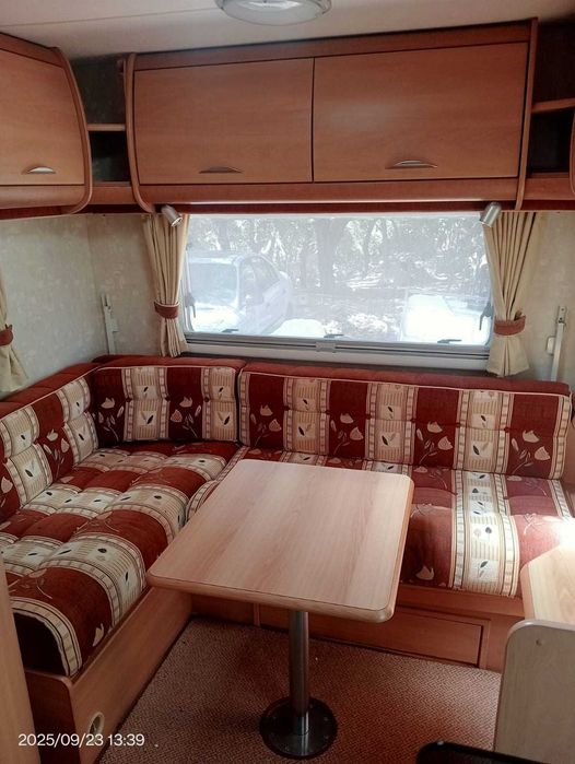 Caravana Inglesa em excelente estado