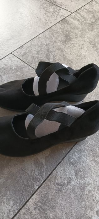 Buty na koturnie rozmiar 38