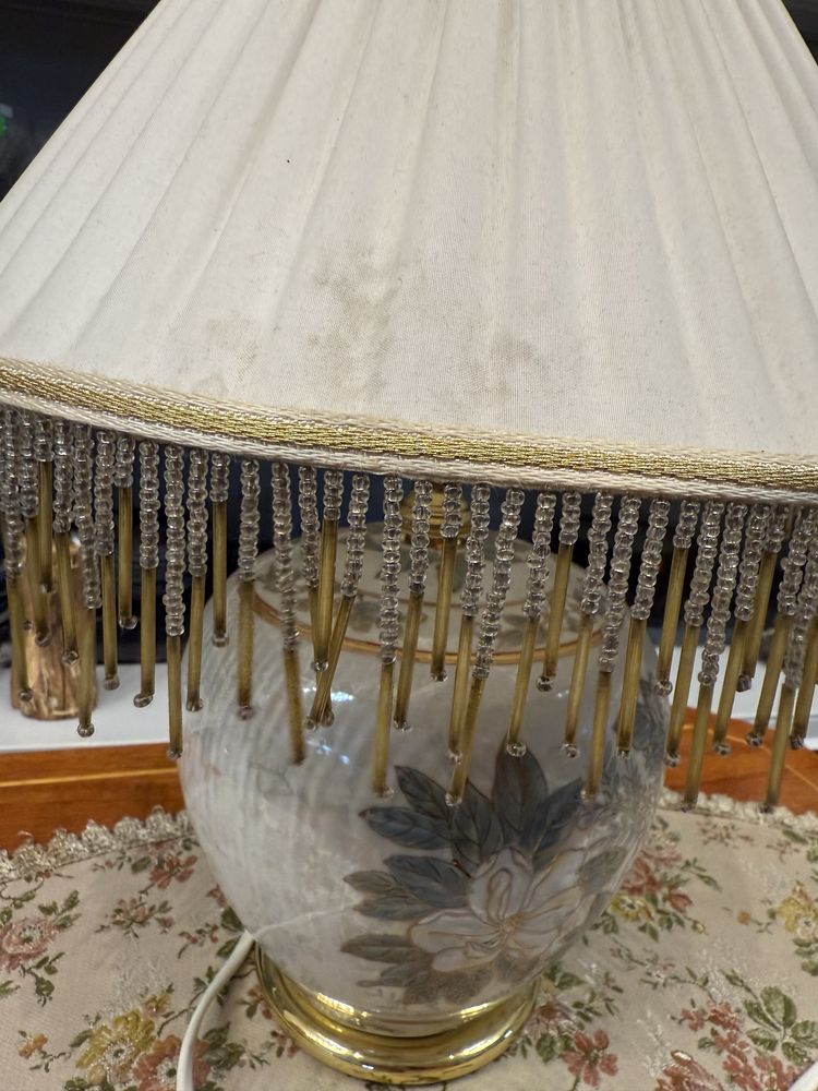 Lampa Lampka stołowa nocna wzór kwiatowy abażur z dekoracją 1081