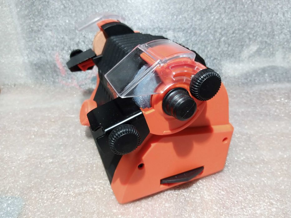 Акумуляторний верстат точильний Dnipro-M DBG-200(без АКБ та ЗП).