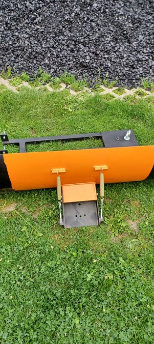 Pług do kłada nowy z grubej blachy Polecam.