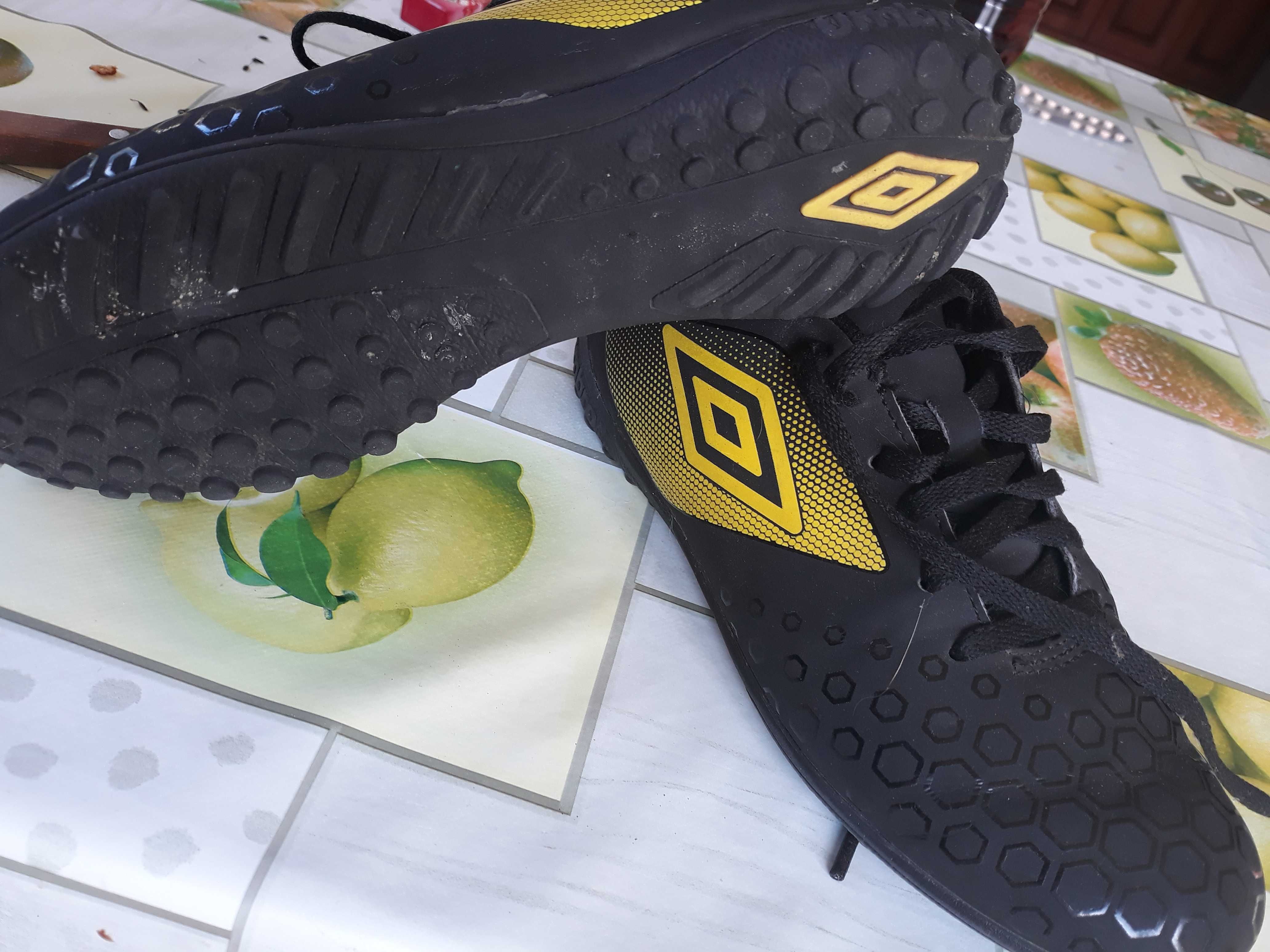Buty firmy  umbro