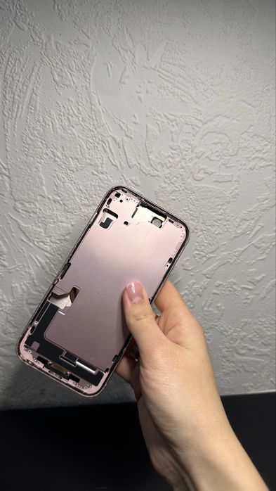 Корпус Iphone 15